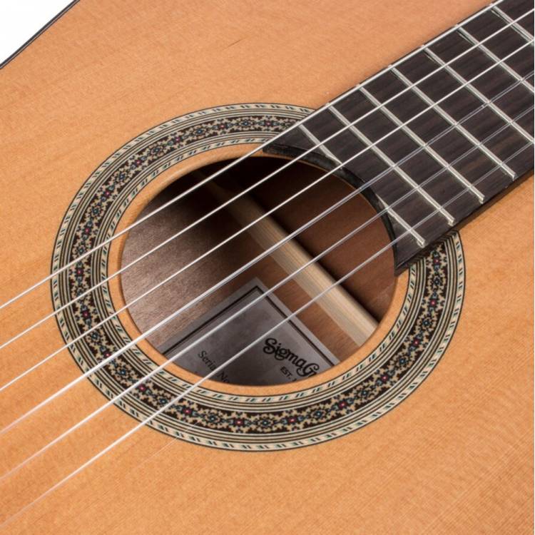 Guitare Classique électroacoustique SIGMA CMC-6E vue rosace